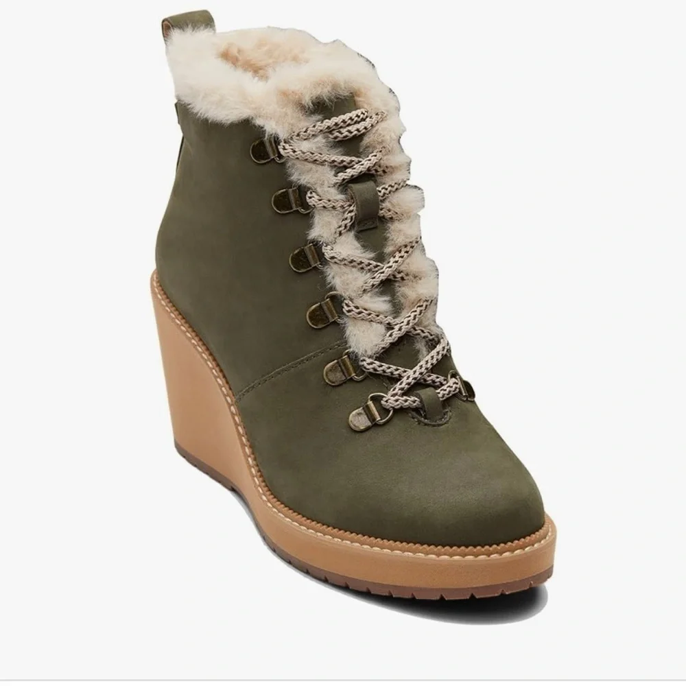 Toms Dark Green Wedge Boots with Tan Sole